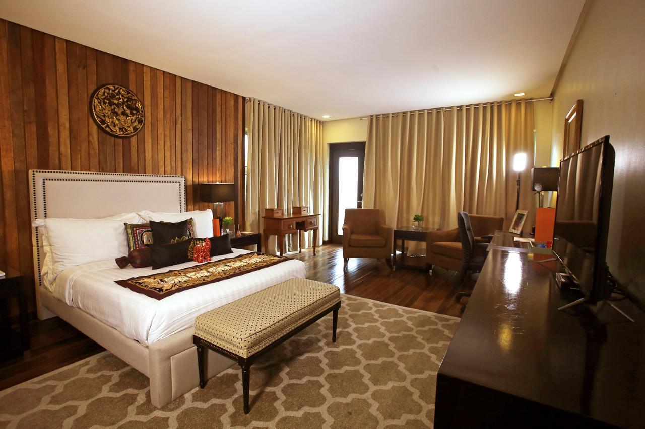 The Oriental Luxury Suites Alfonso Zewnętrze zdjęcie